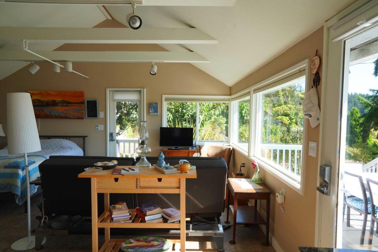 Idyllic Waterfront Cottage With Beach And Sunset Views Port Townsend Zewnętrze zdjęcie